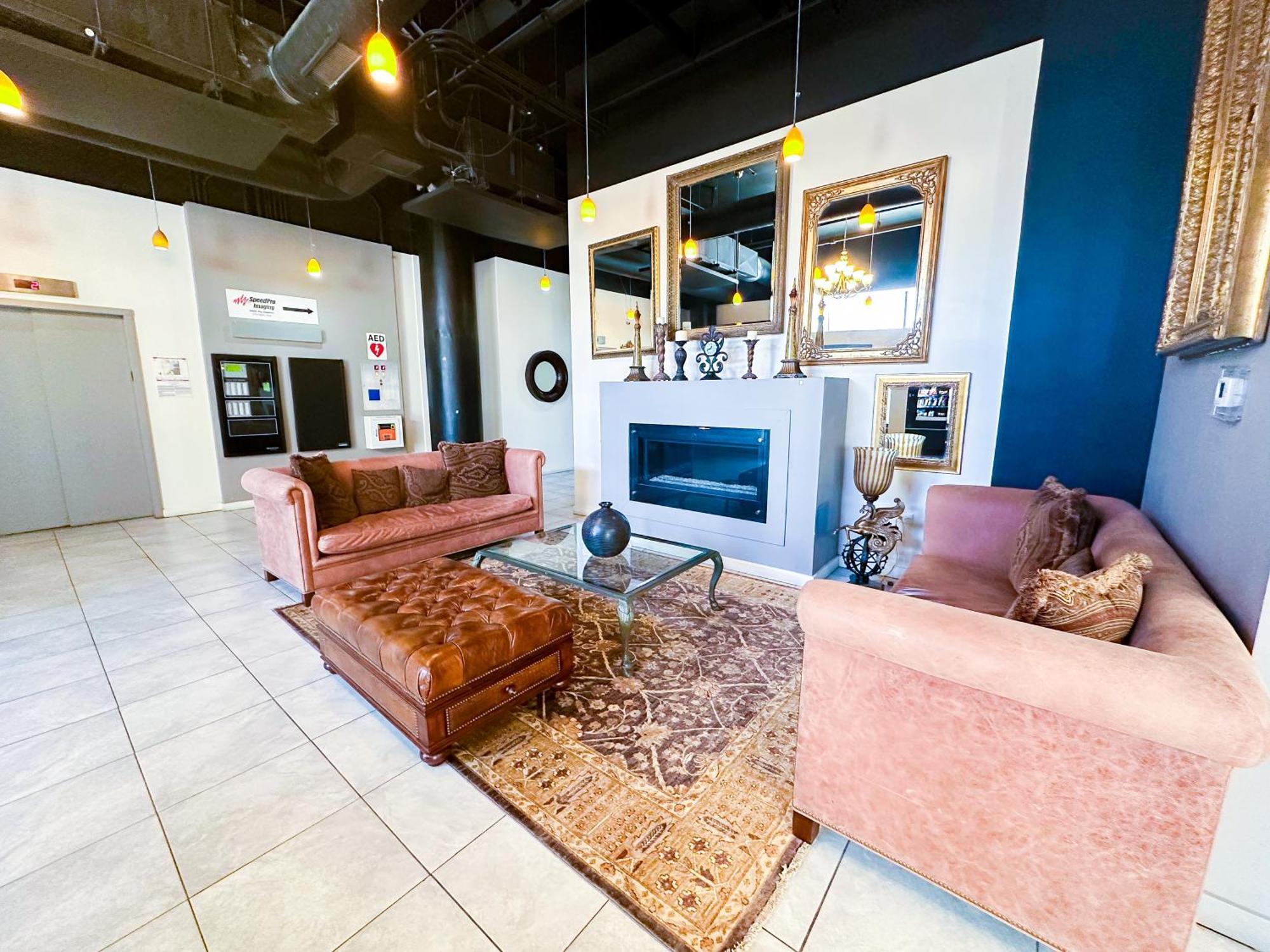 Mccormick Place Beautiful With Optional Parking And Gym Access Sleeps 4 Near Soldier Field And Downtown Apartment *