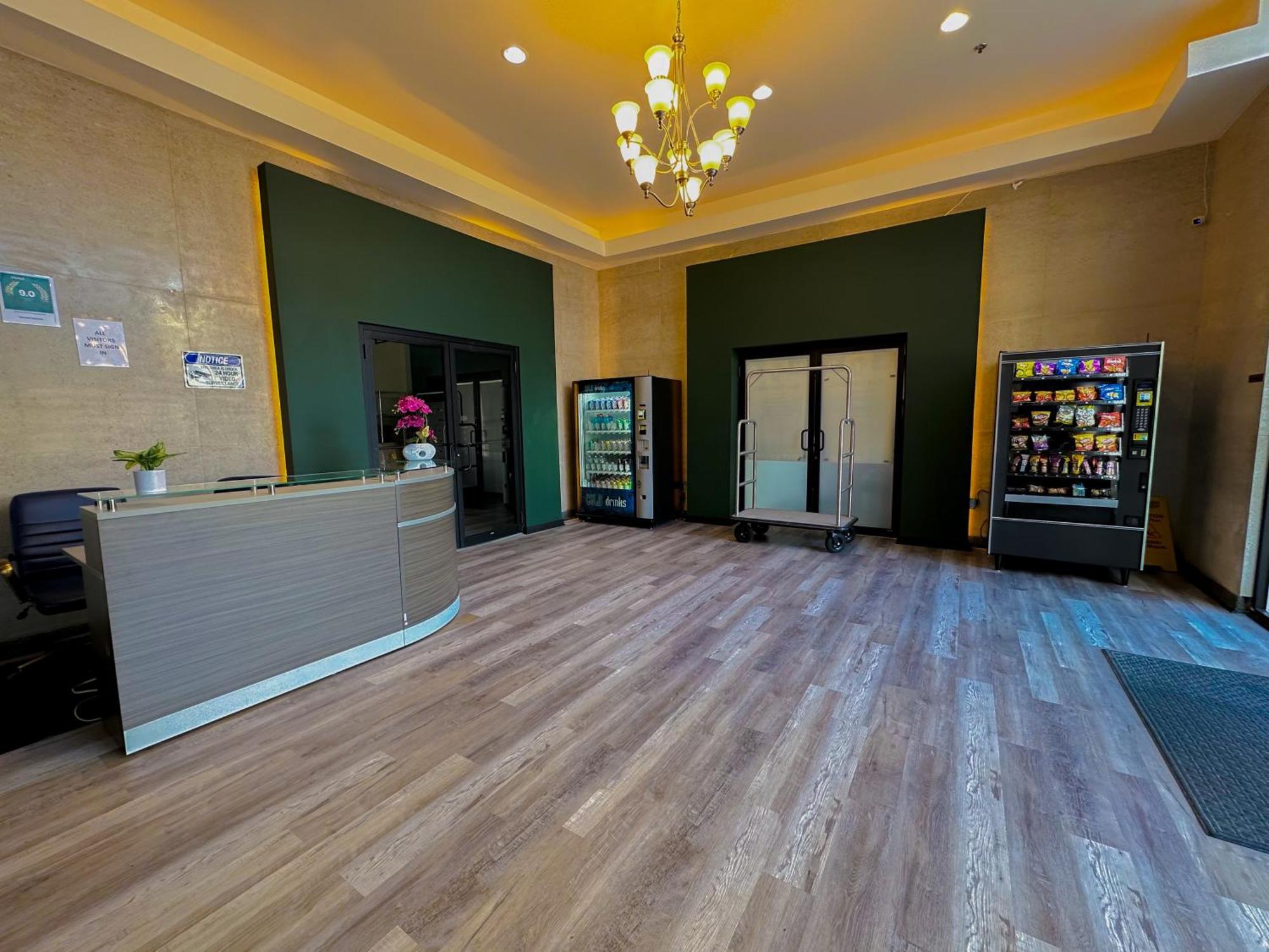 Apartment Mccormick Place Beautiful With Optional Parking And Gym Access Sleeps 4 Near Soldier Field And Downtown *